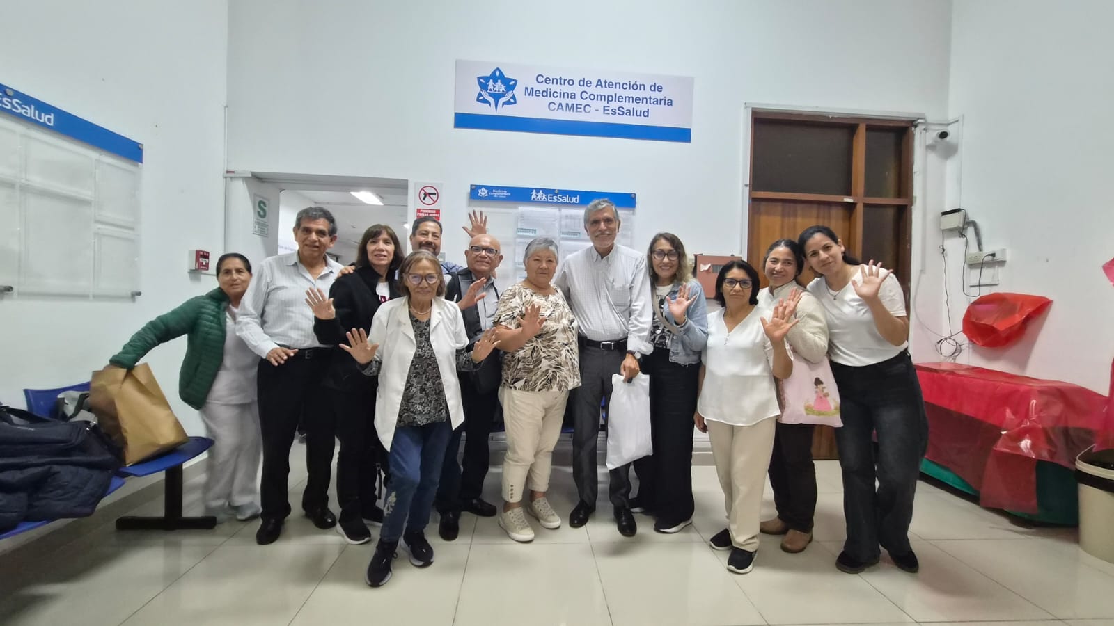 Memorias de una caravana – Expansión y Cierre en el Centro de Medicina Complementaria Cavenecia (Essalud)